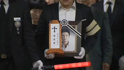 Funeral for teacher hailed a hero in South Korea ferry tragedy Funeral for teacher hailed a hero in South Korea ferry tragedy
