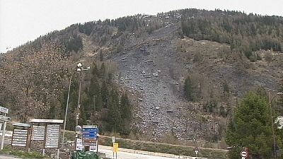 Mont Blanc region fears further landslides, possible tunnel closures Mont Blanc region fears further landslides, possible tunnel closures