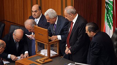 Líbano: Parlamento falha eleição de Presidente Líbano: Parlamento falha eleição de Presidente