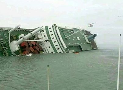 Chocan barcos cargueros Once tripulantes del carguero chino están desaparecidos