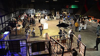 Armed pro-Russian separatists seize “decadent” cultural centre in Donetsk Armed pro-Russian separatists seize “decadent” cultural centre in Donetsk