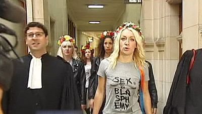 Paris prosecutors seek fines against Femen over Notre Dame protest Paris prosecutors seek fines against Femen over Notre Dame protest