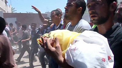 44 قتيلا في غزة وإسرائيل تهدد بالاجتياح البري للقطاع 44 قتيلا في غزة وإسرائيل تهدد بالاجتياح البري للقطاع