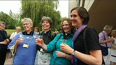 Kirche von England erlaubt Frauen als Bischöfinnen Kirche von England erlaubt Frauen als Bischöfinnen