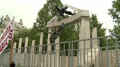 Hungary cancels unveiling ceremony for controversial war monument Hungary cancels unveiling ceremony for controversial war monument