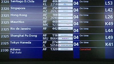 Passengers disrupted by suspension of Tel Aviv flights Passengers disrupted by suspension of Tel Aviv flights