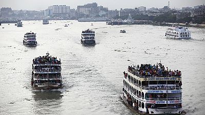 Ferry capsizes in Bangladeshi river Ferry capsizes in Bangladeshi river