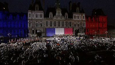 Hollande leads tributes as Paris relives WW II liberation from Nazi occupation Hollande leads tributes as Paris relives WW II liberation from Nazi occupation