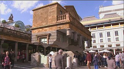 A master of illusion makes London’s Covent Garden float A master of illusion makes London’s Covent Garden float