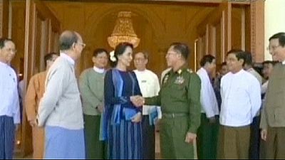 Suu Kyi meets Myanmar leaders to discuss reforms and peace ahead of 2015 election Suu Kyi meets Myanmar leaders to discuss reforms and peace ahead of 2015 election