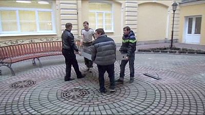 Apple memorial dismantled in Russia after CEO Cook comes out as gay Apple memorial dismantled in Russia after CEO Cook comes out as gay