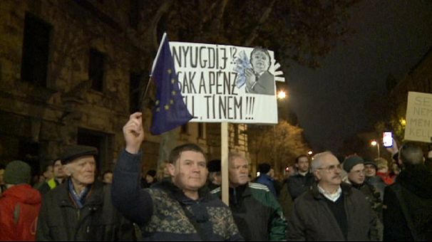 Hungarians protest as the thieving government moves against private pension schemes 606x340_289890