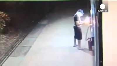 Darwin Award? Man’s bid to raid ATM blows up in his face Darwin Award? Man’s bid to raid ATM blows up in his face