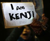 Isil chiede scambio prigionieri. Una “vedova nera in cambio del giornalista Kenji Goto Isil chiede scambio prigionieri. Una “vedova nera in cambio del giornalista Kenji Goto