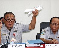 French co-pilot was at controls of doomed AirAsia passenger plane say investigators French co-pilot was at controls of doomed AirAsia passenger plane say investigators