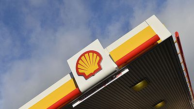 Shell misses profit forecasts, to cut spending in face of lower oil prices Shell misses profit forecasts, to cut spending in face of lower oil prices