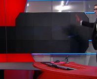 Irruzione alla tv olandese, le immagini del blitz Irruzione alla tv olandese, le immagini del blitz