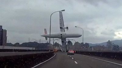 Taiwan: Sobe balanço de mortos do acidente aéreo em Taipé