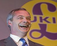 Farage bangs immigration drum at UKIP’s spring conference Farage bangs immigration drum at UKIP’s spring conference