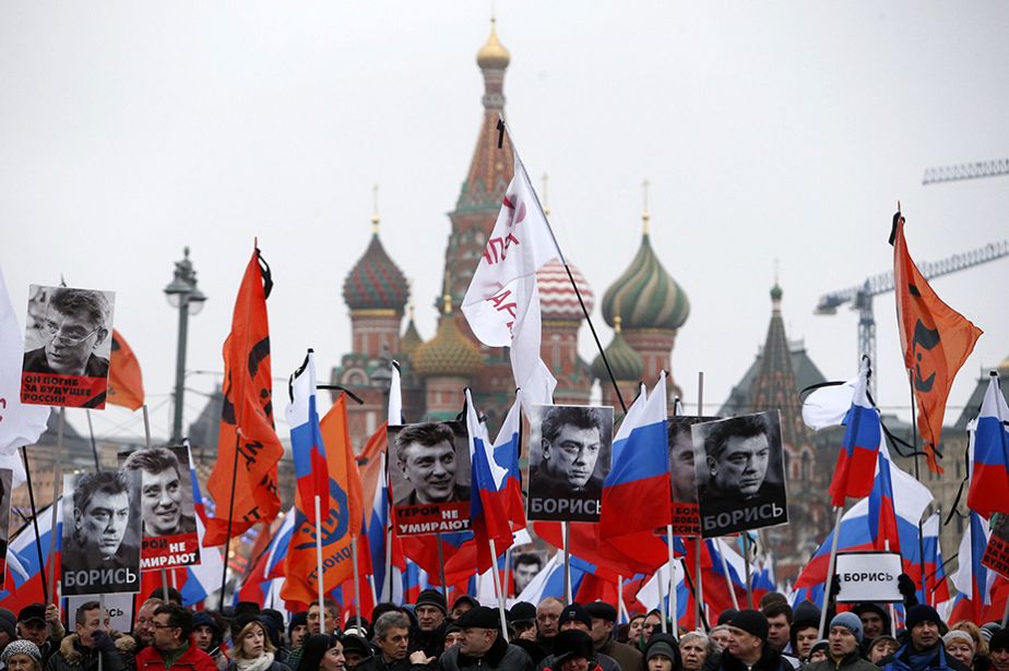 Des milliers de Russes rendent hommage à Boris Nemtsov