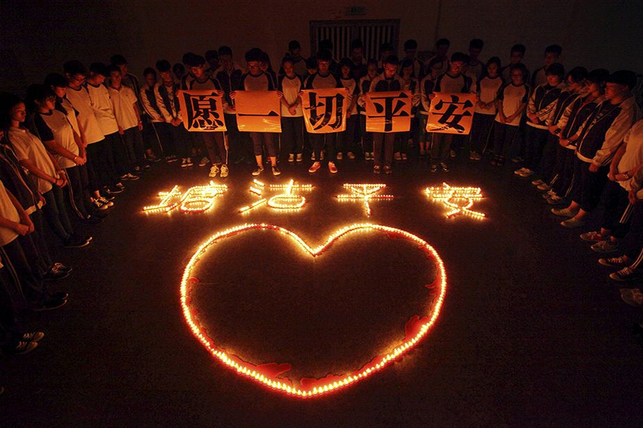 Hommage aux victimes de la catastrophe de Tianjing