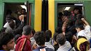 Los refugiados sirios entran en la estación de Budapest