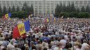 Decenas de miles de personas exigen la cabeza del presidente modalvo en Chisinau