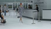 Chanel recrea el glamour de antaño de los aeropuertos en Paris