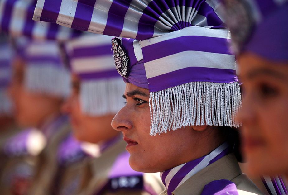 Inde : le prestige de l'uniforme