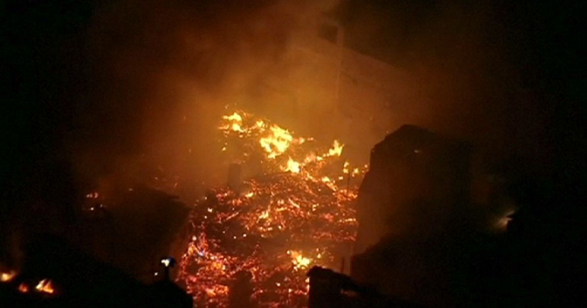 Brasile: incendio a San Paolo, fiamme avvolgono la favela ... - euronews