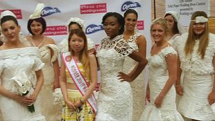 Mariage, glamour et… papier toilette