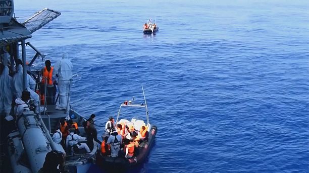 La guardia costera italiana rescata a más de 1.800 inmigrantes en el Mediterráneo este lunes