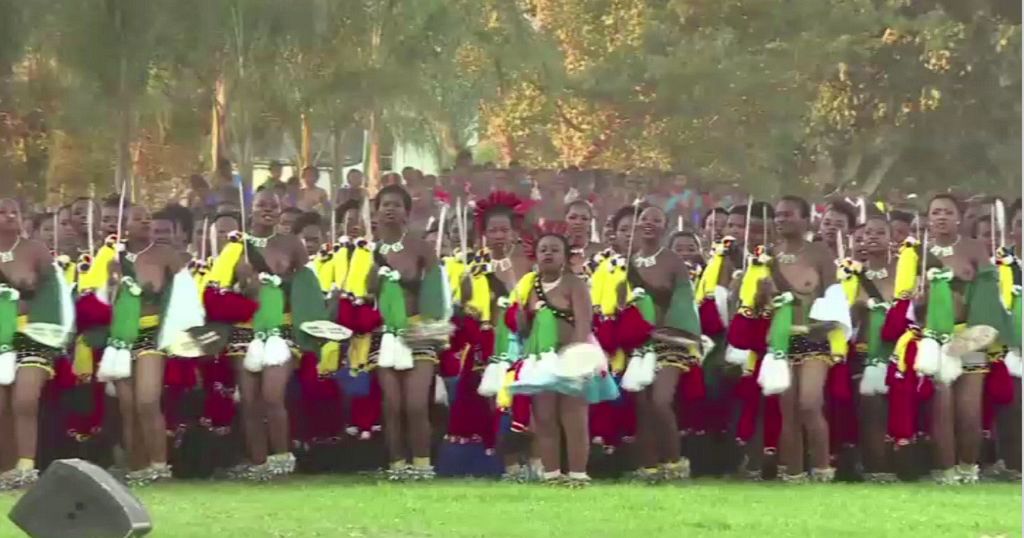 Swaziland: Uhmlanga reed dance festival - africanews