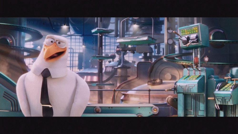 Jennifer Aniston and Kelsey Grammer voice 'Storks' a family autumn animation - euronews