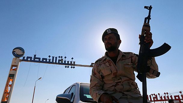 Libia: rapiti due italiani e un canadese