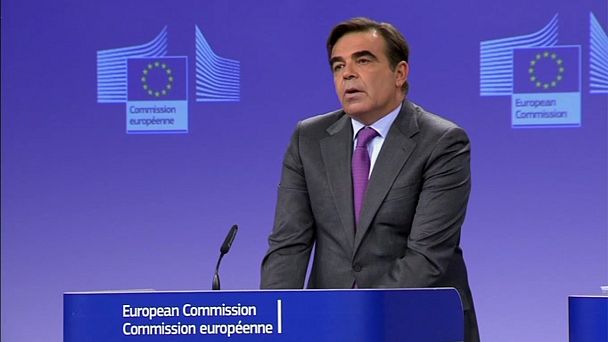 Μ.Σχοινάς: «Η Κομισιόν σέβεται τη δημοκρατική θέληση όσων ψήφισαν και όσων απείχαν»