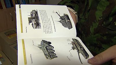 Resultado de imagem para lituania prepara manual rússia