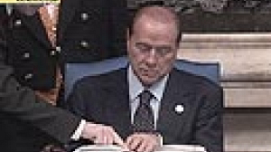 EU signs constitution amid Commission crisis