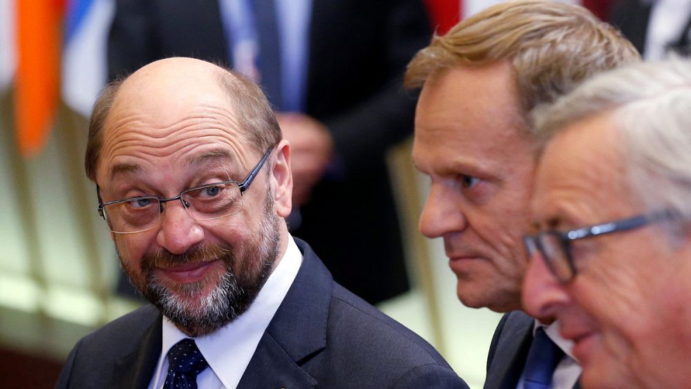 Breves de Bruxelas: saída de Schulz e cimeira UE-Ucrânia - euronews
