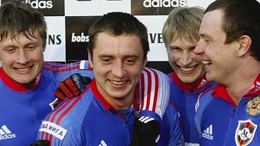 Campeão olímpico de Bobsleigh suspenso por dopagem