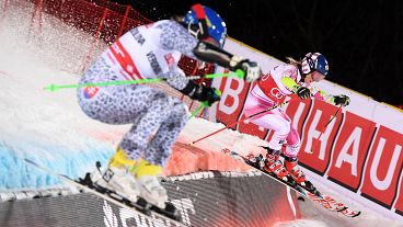 Shiffrin dilata liderança com vitória no slalom paralelo
