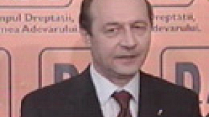 Traian Basescu prend les rennes de la Roumanie