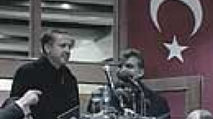 Thousands greet Erdogan after EU talks deal