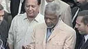 Annan visits victims in Sri Lanka
