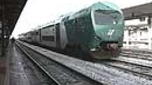 Italian railway workers strike over safety
