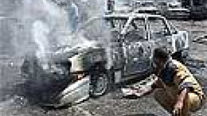 Iraqi insurgent attacks continue, leaving many dead and injured.