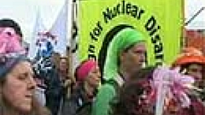 Les anti-nucléaires manifestent en Ecosse avant le G8