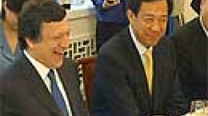 Barroso appelle la Chine à engager des réformes politiques