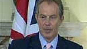 Tony Blair dénonce des actions visant “à effrayer la population”
