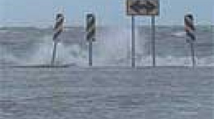 Southern US states brace as Katrina blows in